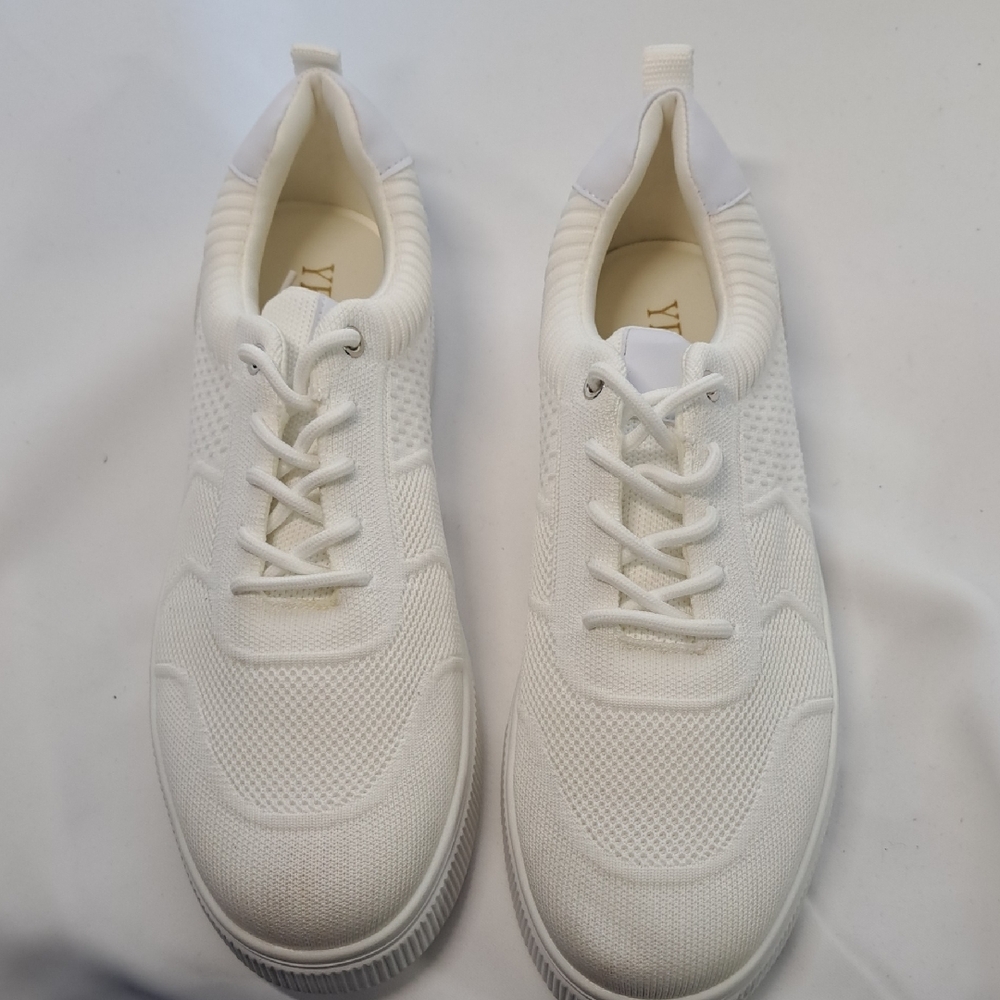 Stylish White Women's Sneakers